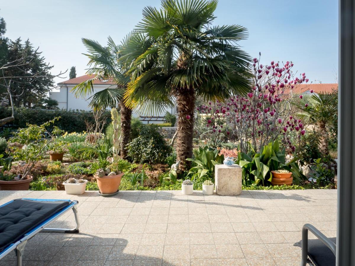 Apartments Summer Bloom Krk Town Exterior foto