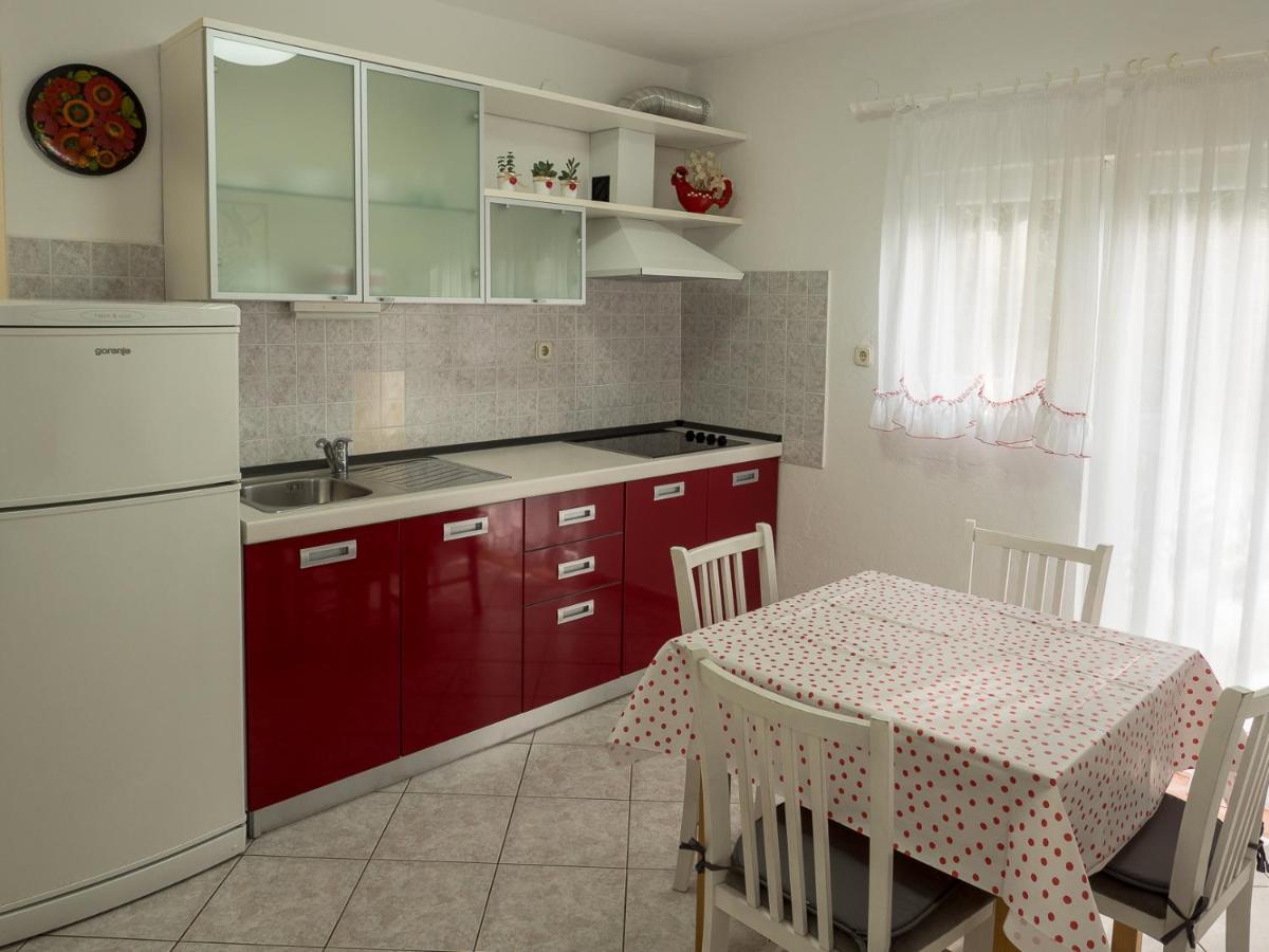 Apartments Summer Bloom Krk Town Exterior foto