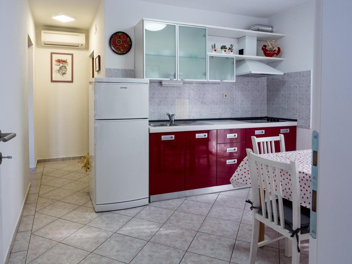 Apartments Summer Bloom Krk Town Exterior foto