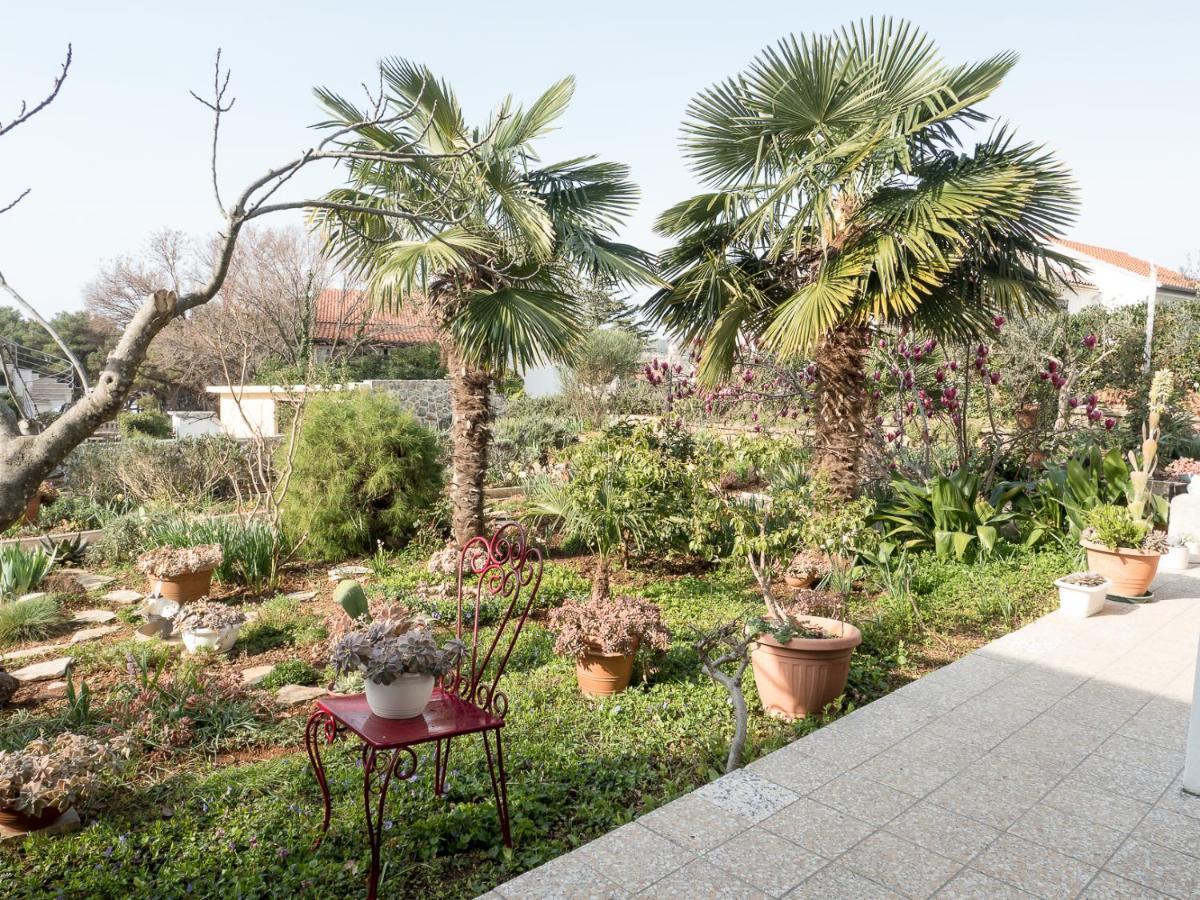 Apartments Summer Bloom Krk Town Exterior foto